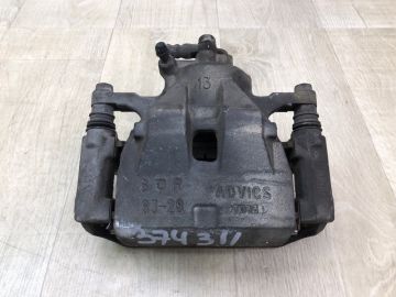Супорт гальмівний передній правий TOYOTA CAMRY 50 12-15