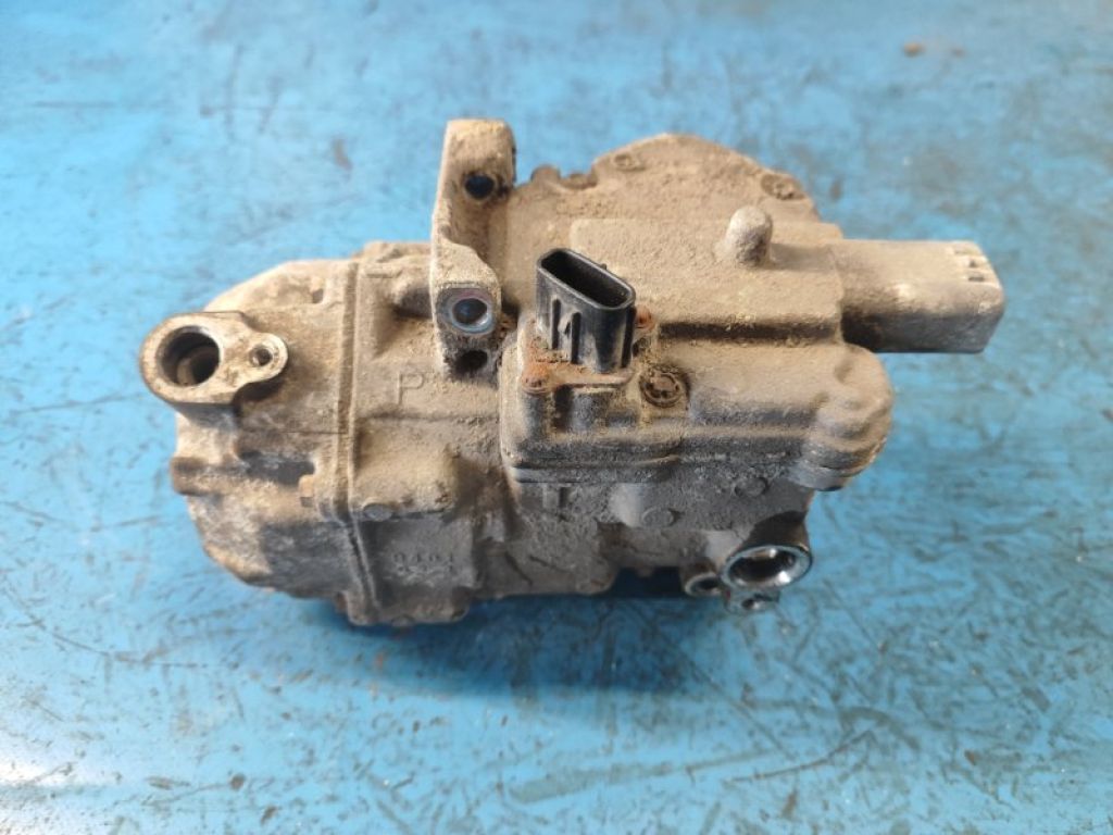 88370-47060 | Компрессор кондиционера TOYOTA PRIUS - 30 09-17