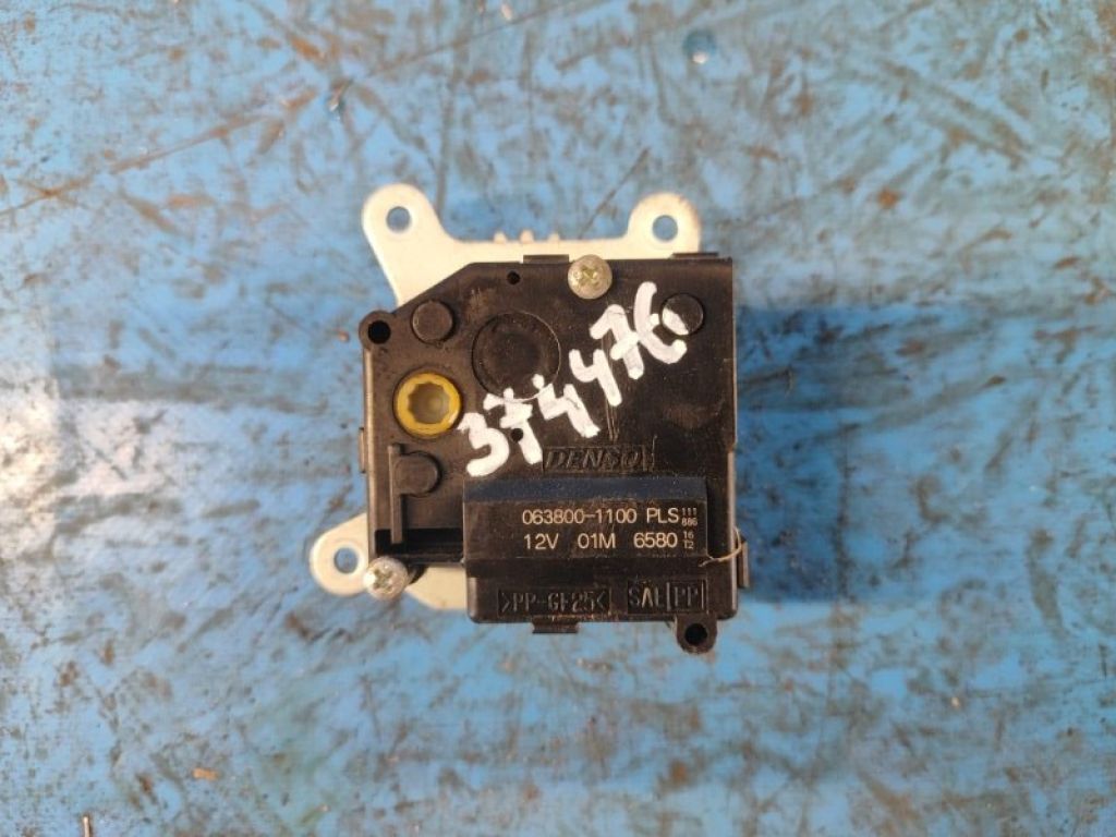 063800-1100 | Моторчик заслонки печки TOYOTA PRIUS - 30 09-17