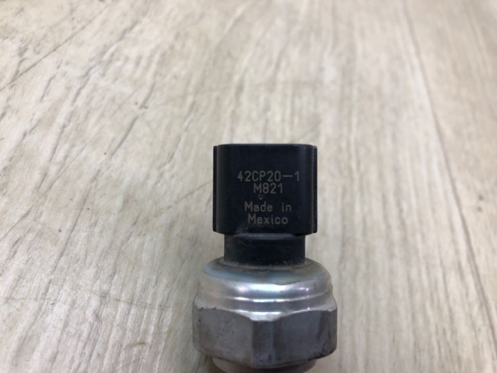 80450SFE003 | Датчик тиску кондиціонера HONDA CIVIC 4D 06-11 - Фото 5