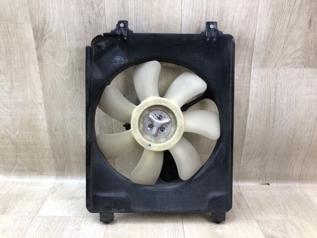 38615-RNA-A01 | Дифузор вентилятора основного радіатора HONDA CIVIC 4D 06-11