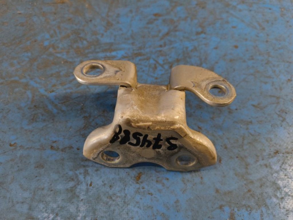 68760-20122 | Петля двері верхня задня ліва TOYOTA PRIUS - 30 09-17 - Фото 2