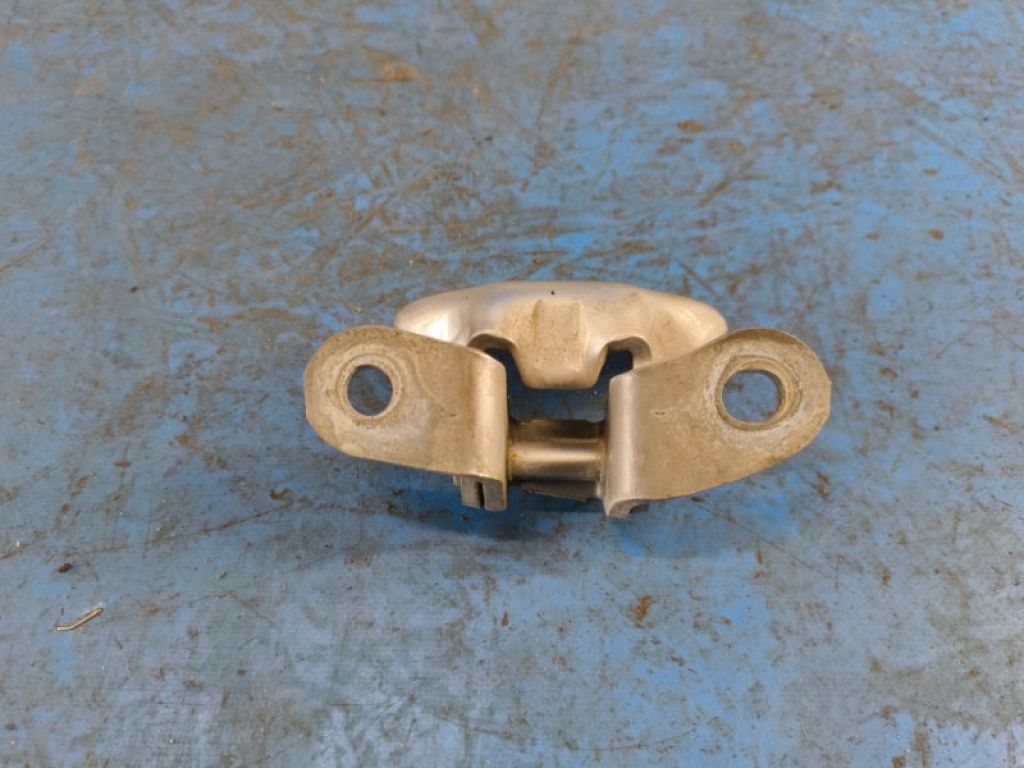 68750-20121 | Петля двері верхня задня права TOYOTA PRIUS - 30 09-17
