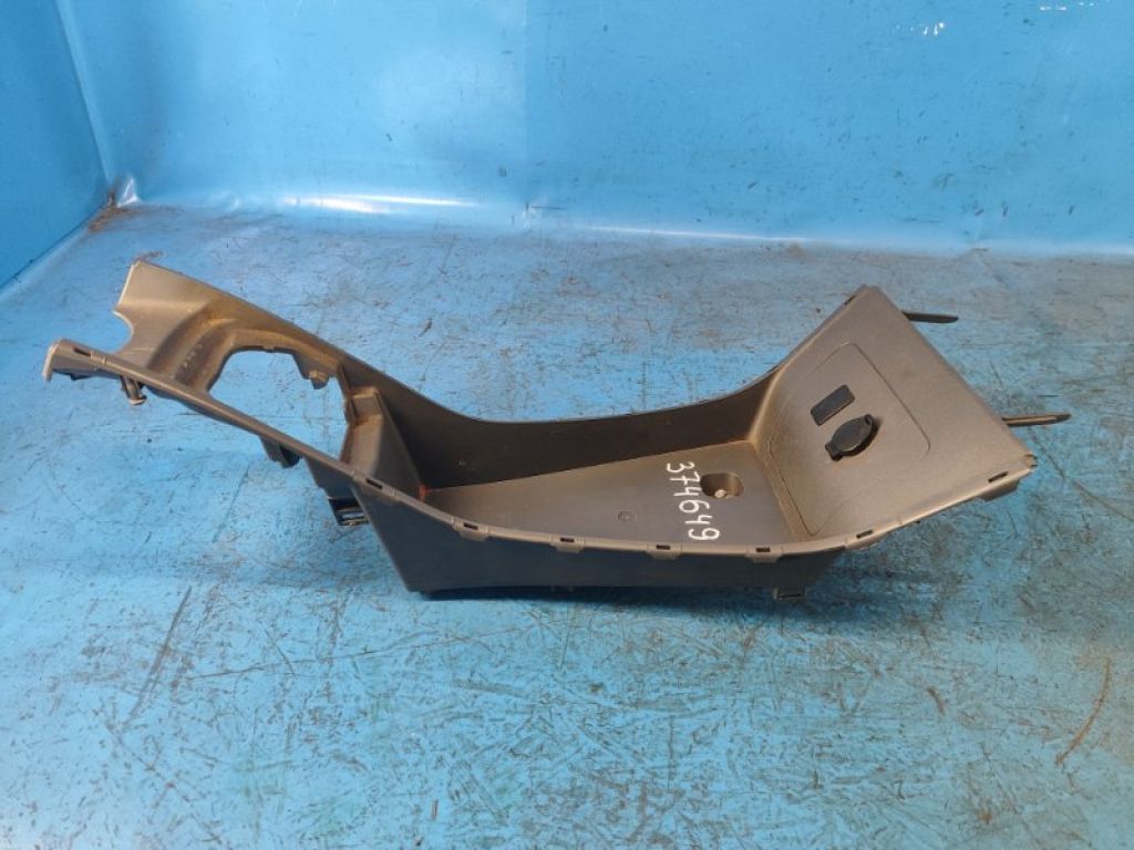 58810-47010 | Консоль между сидений TOYOTA PRIUS - 30 09-17 - Фото 2