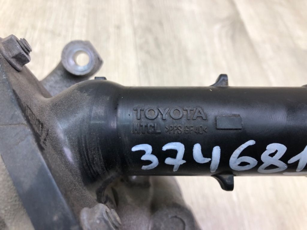 16323-31011 | Корпус термостату TOYOTA LAND CRUISER PRADO 120 02-09 - Фото 7