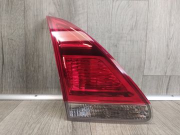 Фонарь внутренний левый TOYOTA VENZA 09-16
