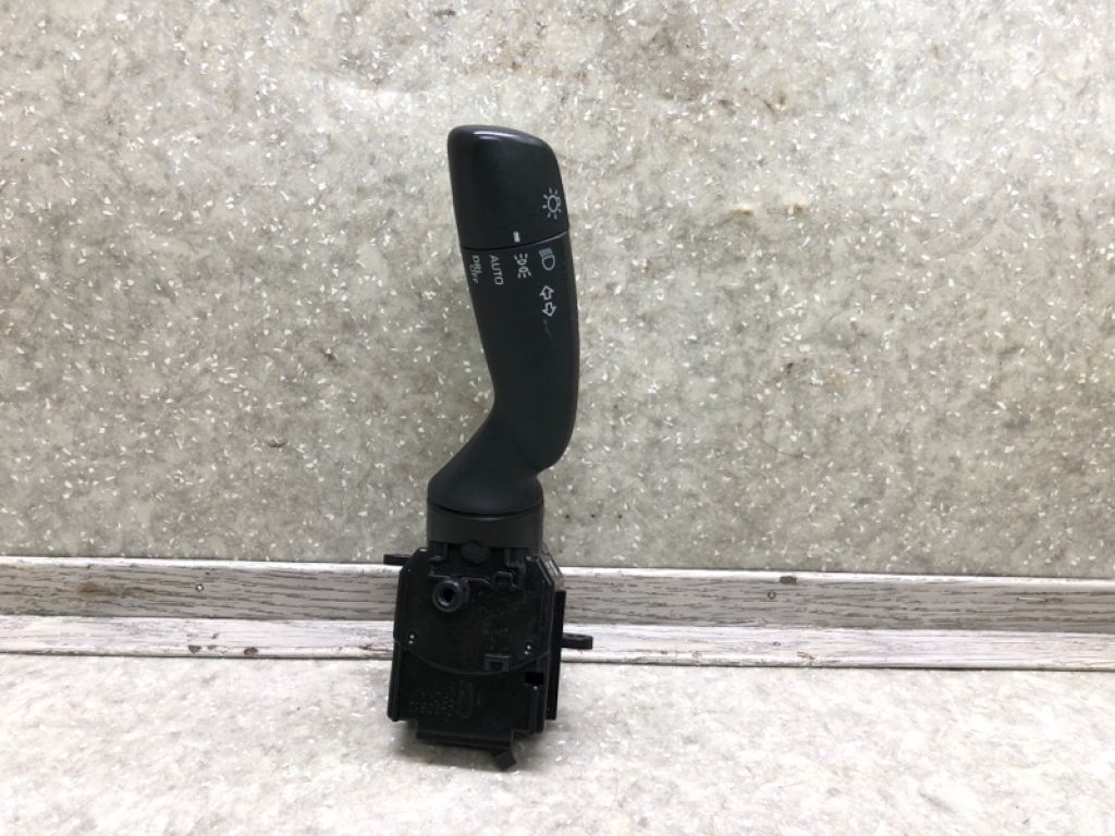 8432906010 | Подрулевой переключатель левый TOYOTA CAMRY 70 17-