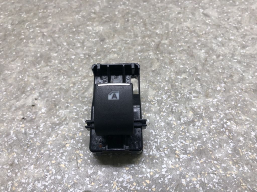 848100E060 | Кнопка склопідіймача TOYOTA CAMRY 70 17-
