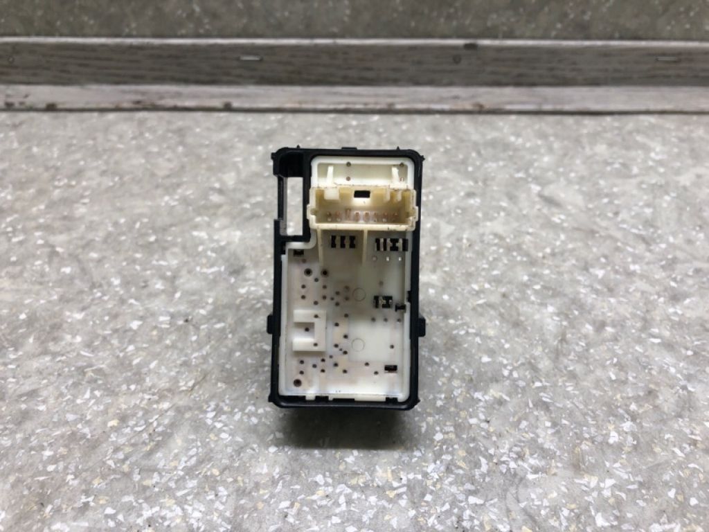 848100E060 | Кнопка склопідіймача TOYOTA CAMRY 70 17- - Фото 2