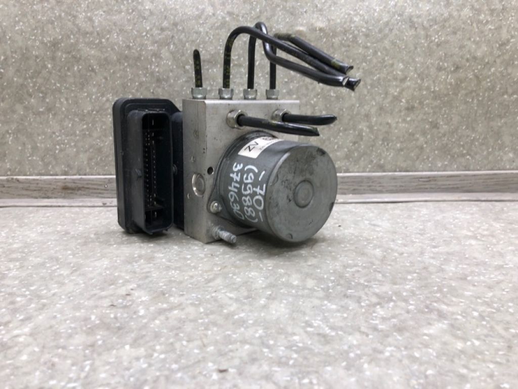 4405006381 | Блок ABS TOYOTA CAMRY 70 17-