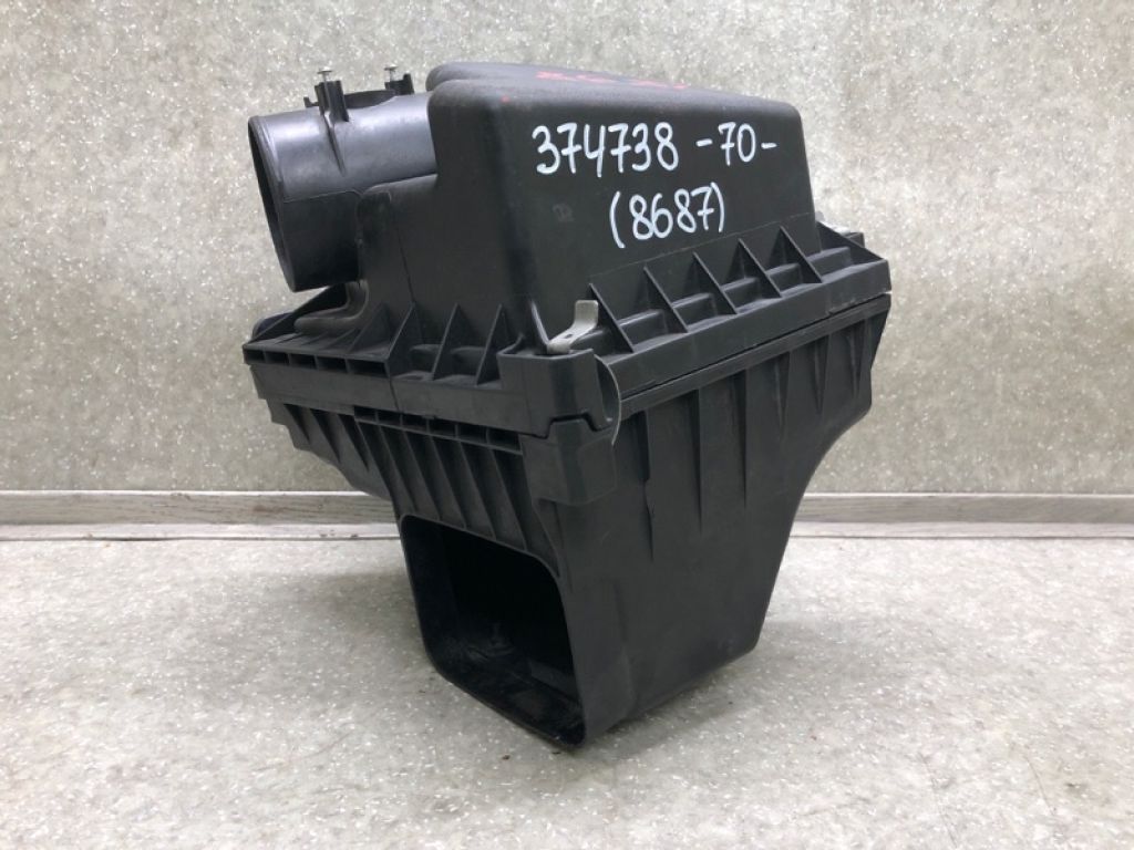 17700F0010 | Корпус воздушного фильтра TOYOTA CAMRY 70 17-