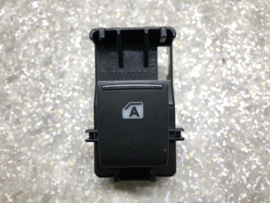 848100E040 | Кнопка стеклоподъемника TOYOTA CAMRY 70 17-