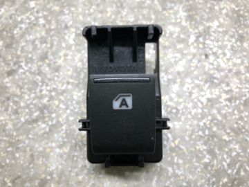 Кнопка стеклоподъемника TOYOTA CAMRY 70 17-