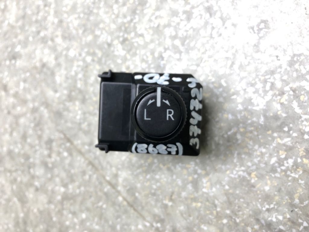 8487208020 | Блок керування дзеркалами TOYOTA CAMRY 70 17-