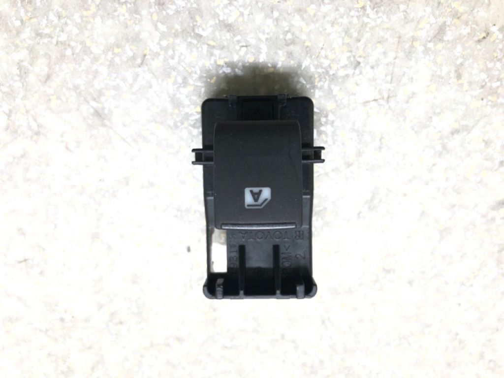 848100E040 | Кнопка склопідіймача задня TOYOTA CAMRY 70 17-