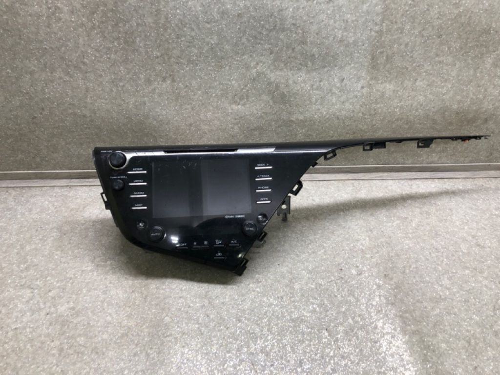 8614006C90 | Магнитола TOYOTA CAMRY 70 17-