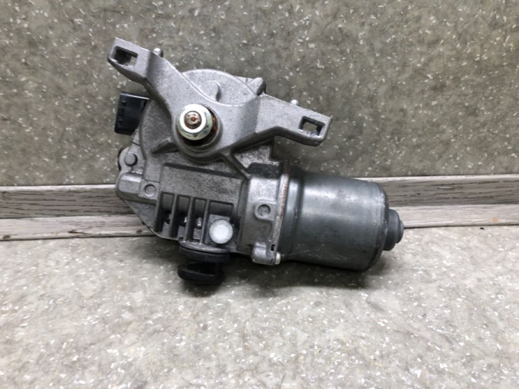 8511033430 | Моторчик склоочисника передній TOYOTA CAMRY 70 17-