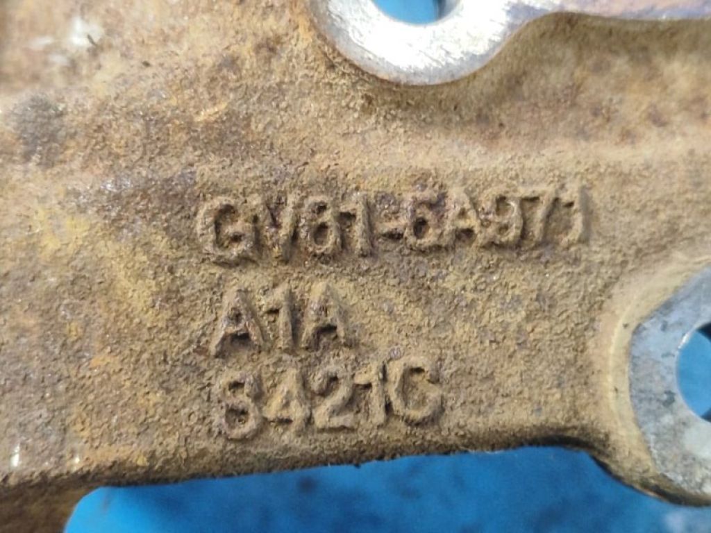 GV6Z-5A969-A | Цапфа ліва FORD ESCAPE 12-19 - Фото 8
