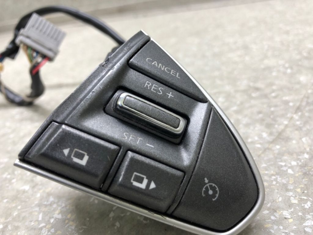 484304GE1A | Кнопки на руль INFINITI Q50 15-20 - Фото 3