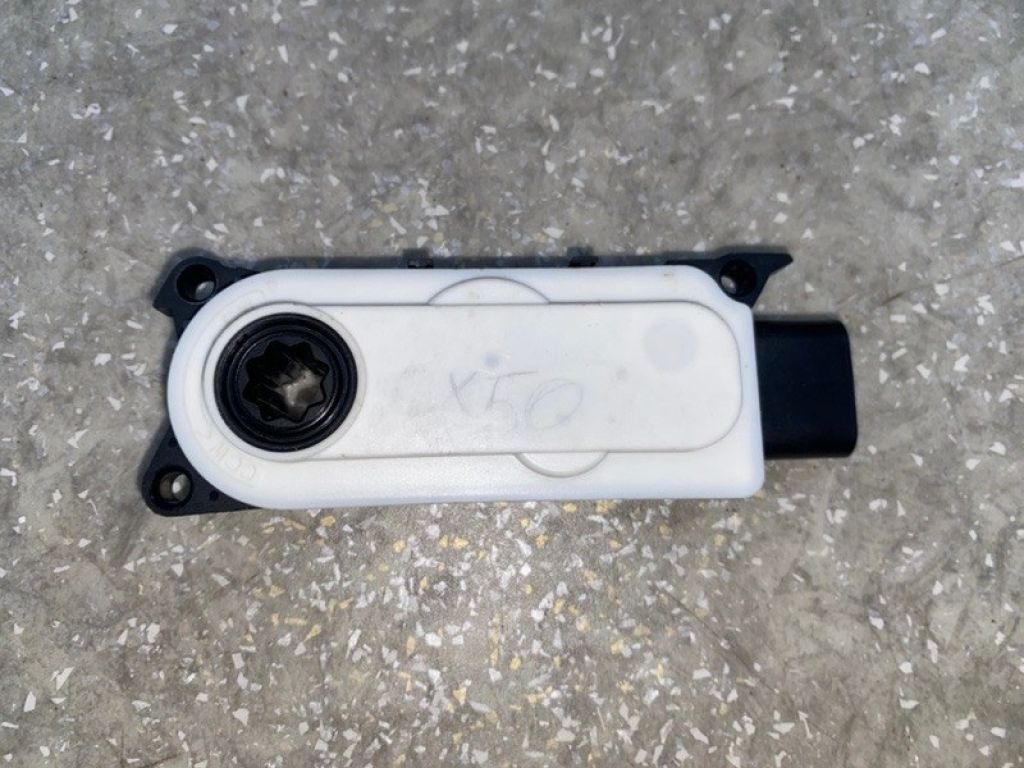 VC8853100A | Жалюзі радіатора MAZDA CX-50 22-