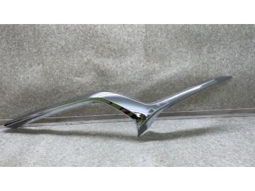 Накладка (молдинг) решітки радіатора права MAZDA CX-30 19-