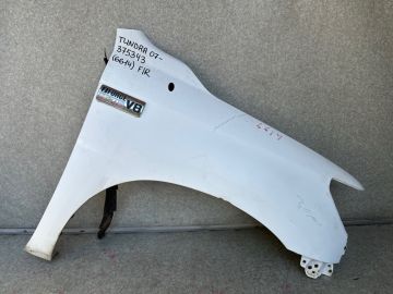 Крило переднє праве TOYOTA TUNDRA 07-13