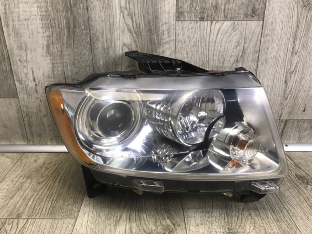 55079 380AI | Фара правая JEEP GRAND CHEROKEE 11-22