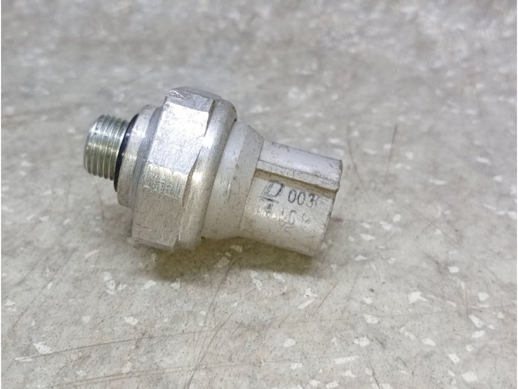 887100C090 | Датчик тиску кондиціонера TOYOTA TUNDRA 07-13 - Фото 3