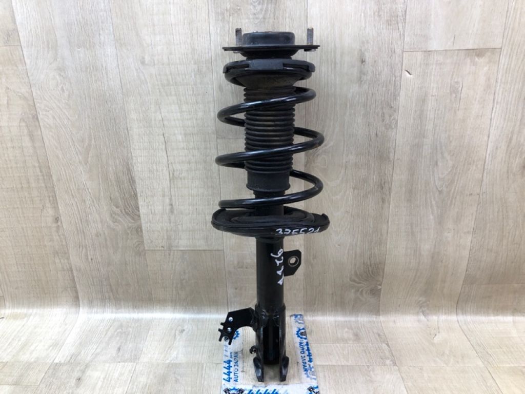 48520-8Z039 | Амортизатор передний левый TOYOTA CAMRY 55 14-17