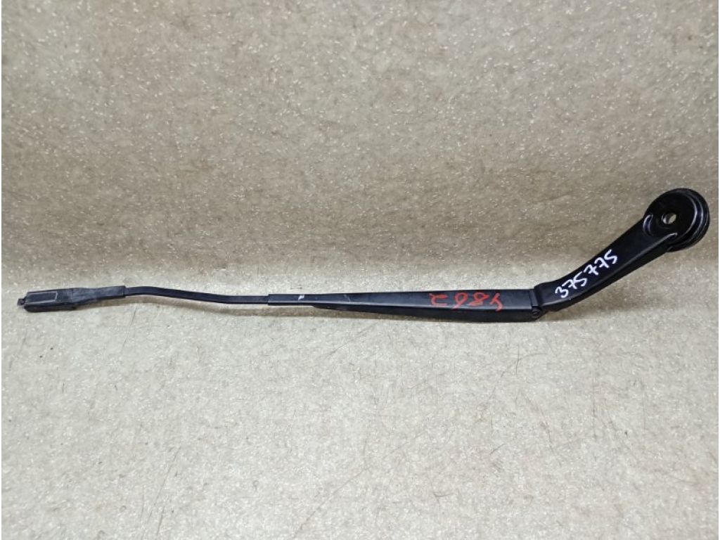 CP9Z-17526-A | Поводок стеклоочистителя передний правый FORD FOCUS 10-18