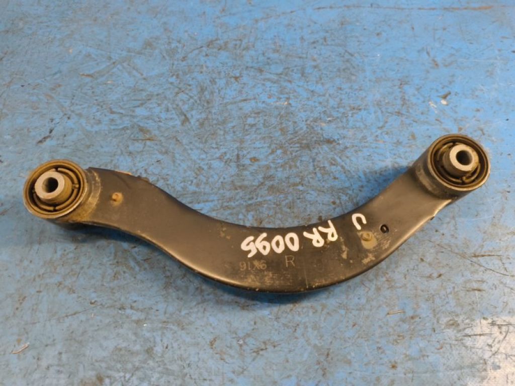 46201-57L00 | Важіль задньої підвіски поперечний верхній правий SUZUKI KIZASHI 09-14 - Фото 2