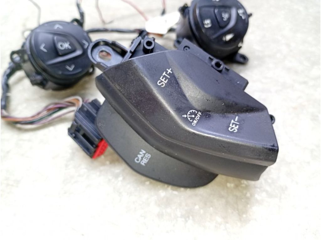 AM5Z-9C888-J | Кнопки на руль FORD FOCUS 10-18 - Фото 4