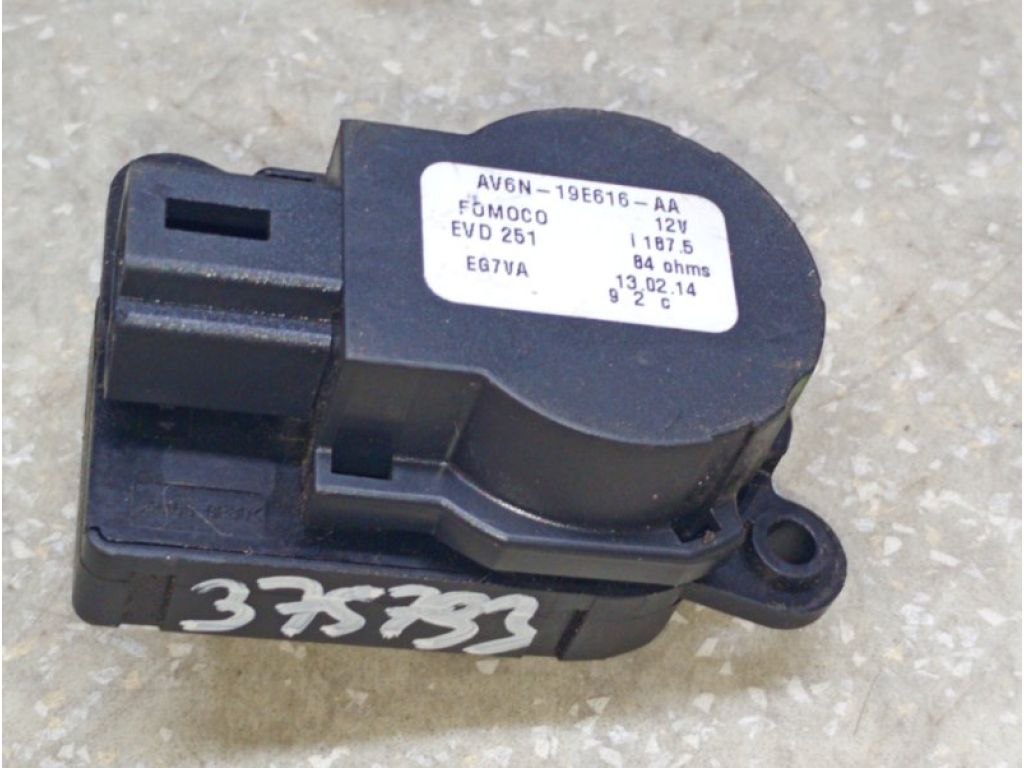 AV6Z-19E616-A | Моторчик заслонки печки FORD FOCUS 10-18