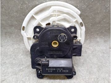 Моторчик заслінки пічки INFINITI M25/M37/M56/Q70/M35H 10-16
