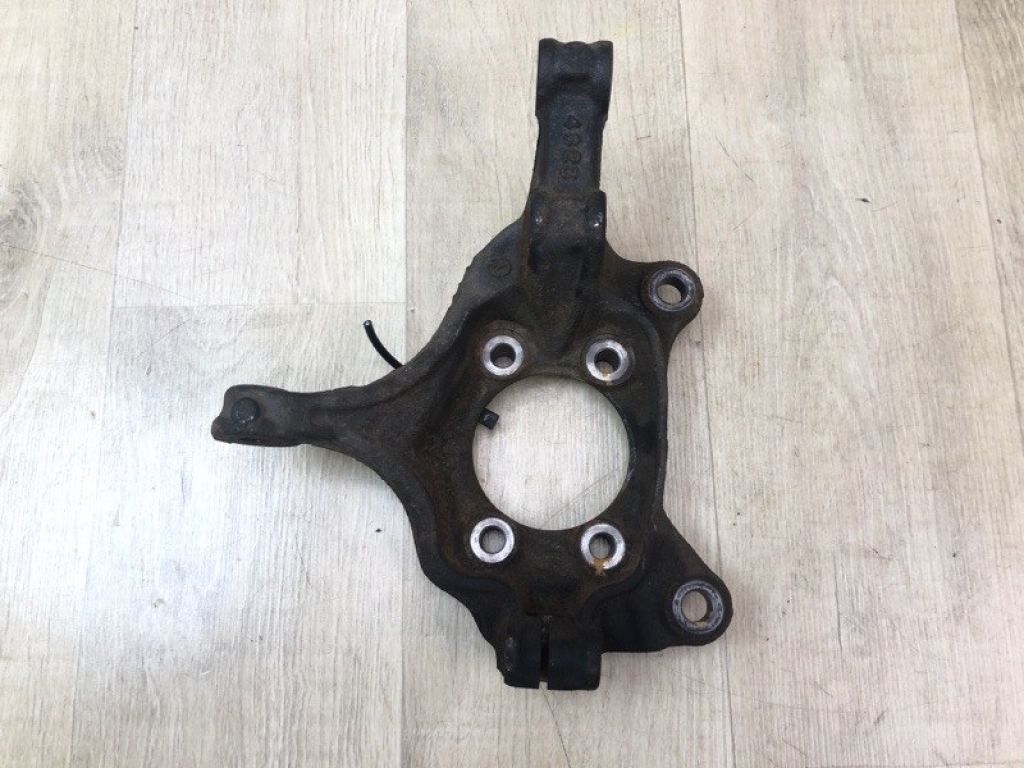 B45A-33-031 | Кулак поворотний передній лівий MAZDA 3 BM 13-19