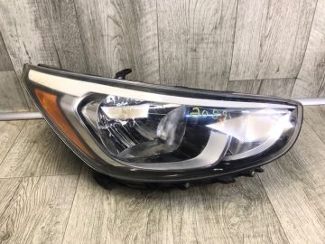 Фара права HYUNDAI ACCENT RB 10-