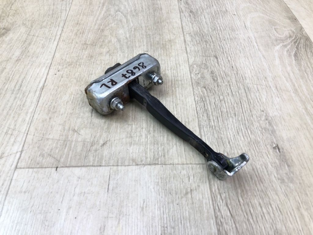 6863006152 | Обмежувач дверей задній лівий TOYOTA CAMRY 70 17-