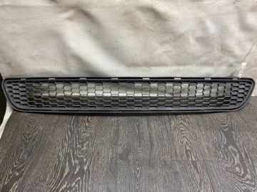 Решітка переднього бампера TOYOTA SIENNA 11-16