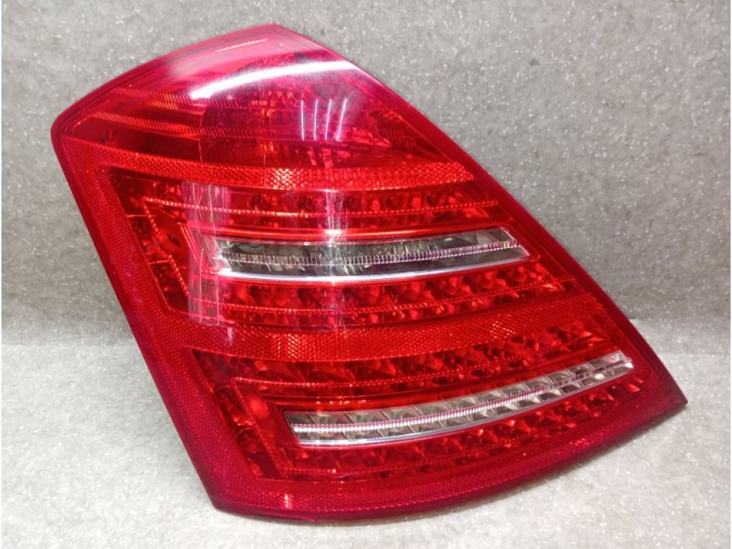 A2218201364 | Фонарь наружный левый MERCEDES S-CLASS W221 06-13