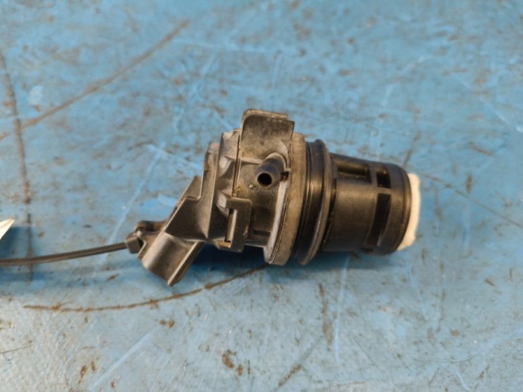 85330-21010 | Насос омывателя стекла TOYOTA PRIUS - 30 09-17 - Фото 2