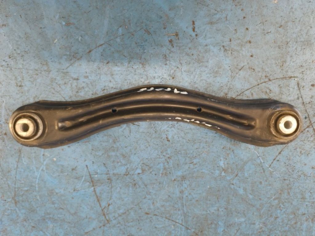 52124 821AC | Рычаг задней подвески поперечный верхний правый JEEP GRAND CHEROKEE 11-22
