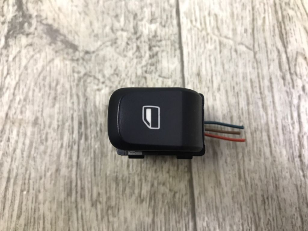 8V0 959 855 | Кнопка стеклоподъемника передняя правая VOLKSWAGEN BEETLE 11-19