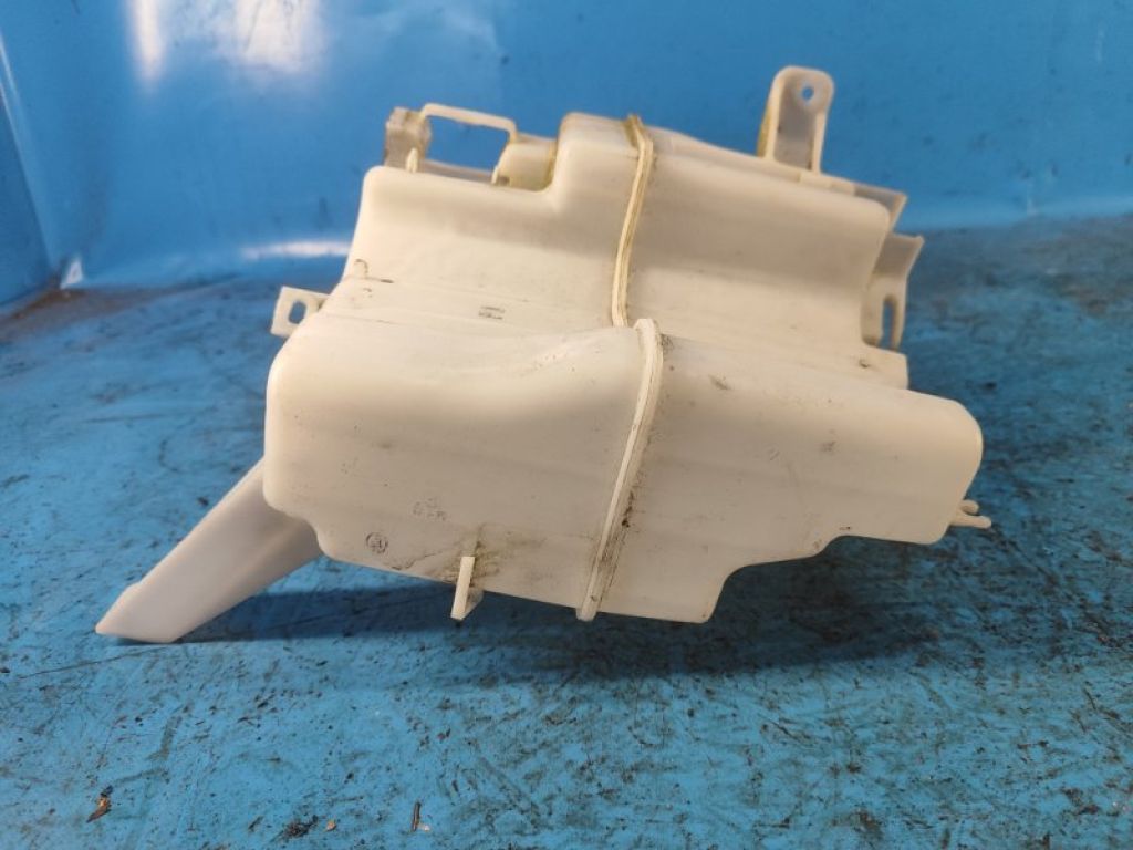 85315-47140 | Бачок омывателя TOYOTA PRIUS - 30 09-17 - Фото 2