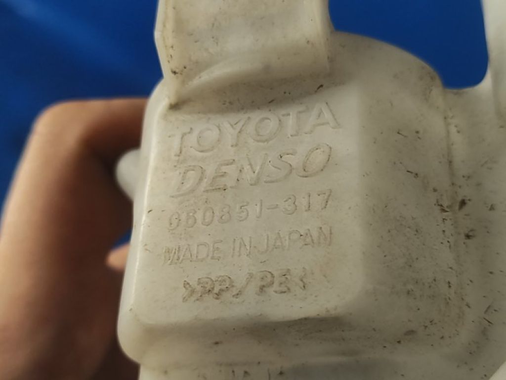 85315-47140 | Бачок омывателя TOYOTA PRIUS - 30 09-17 - Фото 7