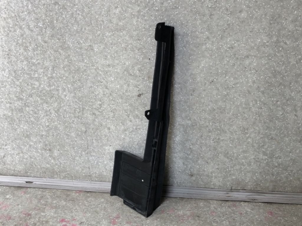 FR3Z8310B | Дефлектор радіатора правий FORD MUSTANG 15- - Фото 2