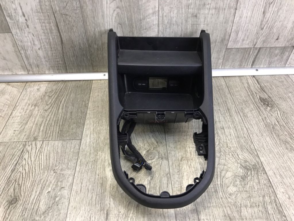 84632M7100 | накладка в салоні KIA FORTE BD 18-21