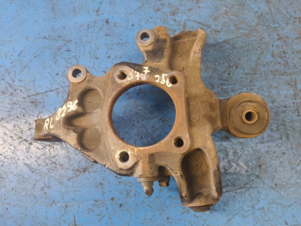 42305-0T020 | Цапфа задня ліва TOYOTA VENZA 09-16