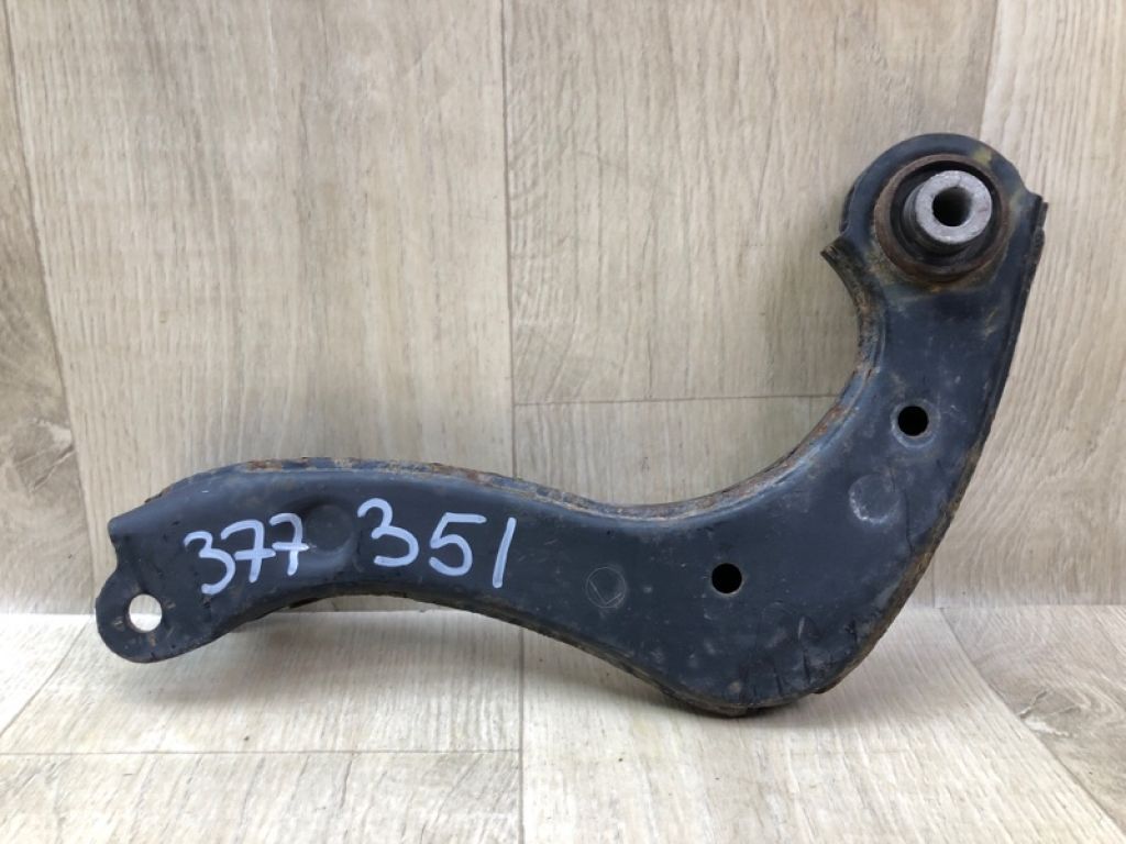 48790-47010 | Рычаг задней подвески поперечный верхний левый TOYOTA PRIUS 16-