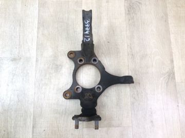 Кулак поворотний передній правий TOYOTA RAV4 05-12