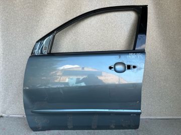 Двері передні ліві ACURA MDX (YD2) 06-13